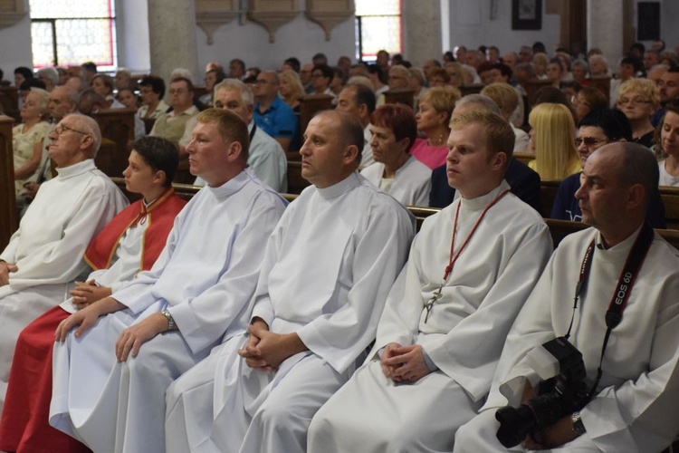 20-lecia parafii pw. Najświętszego Zbawiciela i Matki Bożej z Góry Karmel w Strzegomiu.