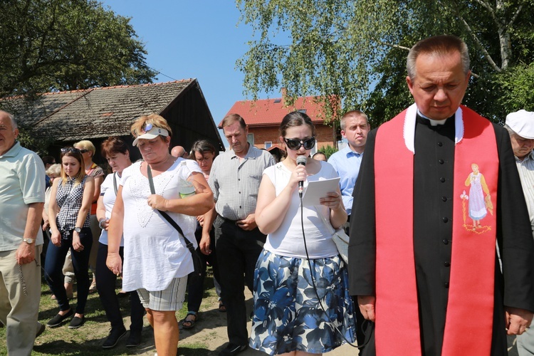 Droga Krzyżowa w Wał Rudzie