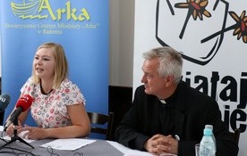 Katarzyna Pastuszko i ks. Andrzej Tuszyński opowiadają o Eurodesku