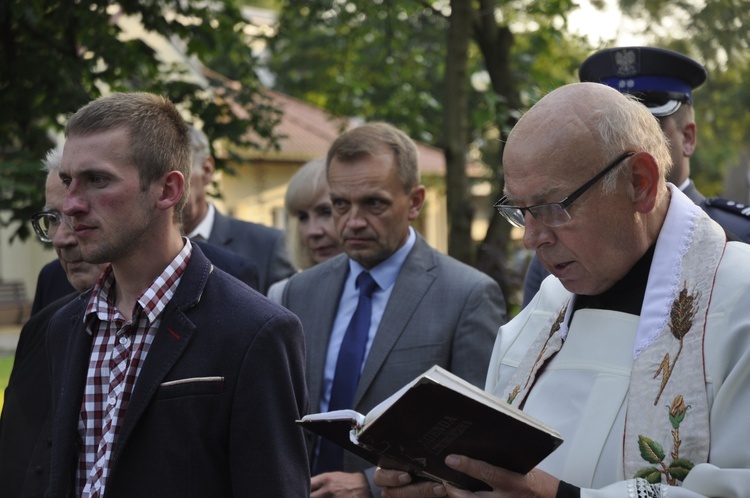 Odsłonięcie tablicy stacyjnej Camino w Skierniewicach