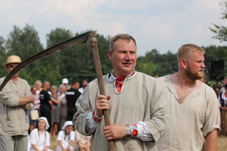 Łowickie Żniwa w skansnie w Maurzycach