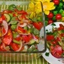 Sałatka z bobem, pomidorami i papryką
