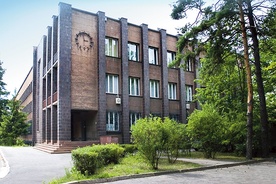 ▲	 Siedziba Naczelnej Dyrekcji dawnych Zakładów Południowych w Stalowej Woli. 