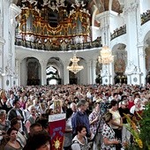 ▲	Odpust w Krzeszowie to bardzo ważne wydarzenie religijne dla całego Dolnego Śląska.