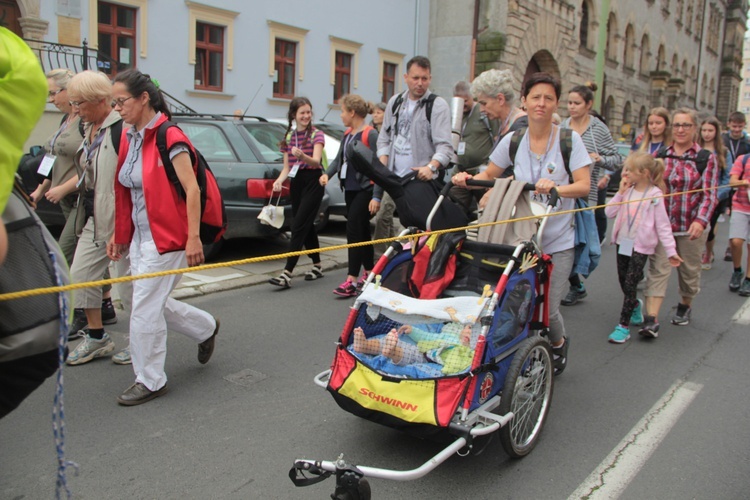 Wyruszyła 25. Piesza Pielgrzymka Legnicka