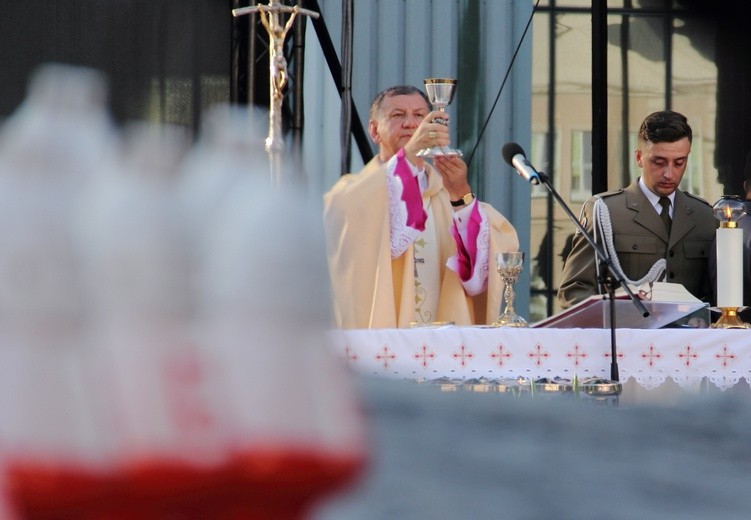 Bp Guzdek: Pamięć to za mało! Powstańczy czyn wzywa nas do narodowej jedności