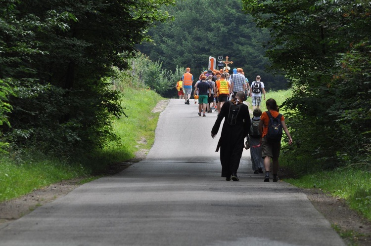 Pielgrzymka Piesza na Jasną Górę - drugi dzień drogi