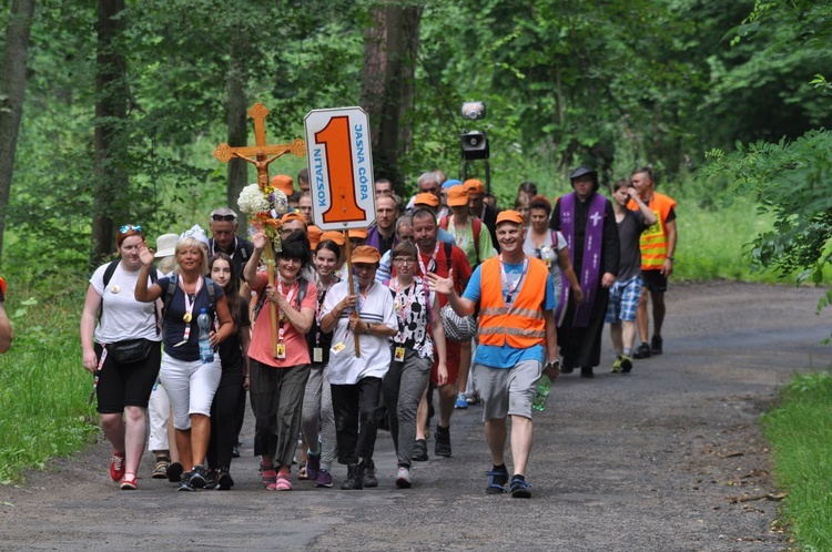 Pielgrzymka Piesza na Jasną Górę - drugi dzień drogi