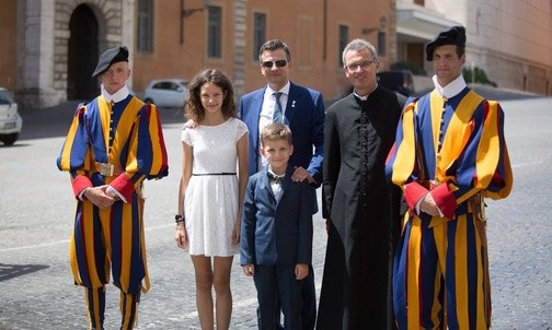 Delegacja z Orderem Uśmiechu na Watykanie