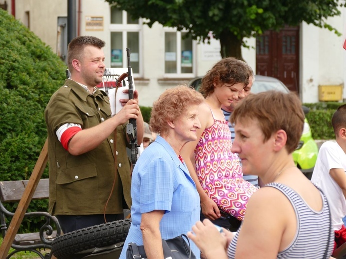 Powstańcza barykada w Czaplinku