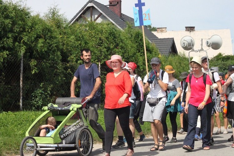 Z Trzebnicy w stronę Oleśnicy