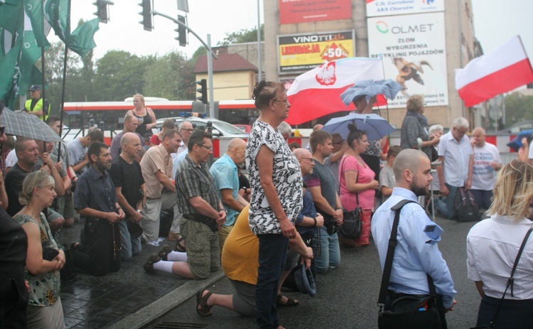 Protestowali przeciwko "Klątwie"