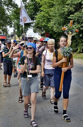 Pielgrzymka warmińska w okolicach Płońska