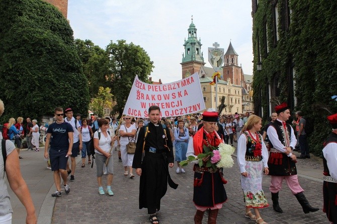 Wyjście Pieszej Pielgrzymki Krakowskiej z Wawelu na Jasną Górę