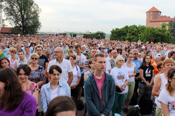 Wyjście Pieszej Pielgrzymki Krakowskiej z Wawelu na Jasną Górę