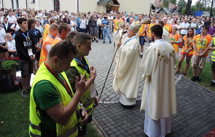 26. Piesza Pielgrzymka Bielsko-Żywiecka na Jasną Górę - Msza św. w Hałcnowie