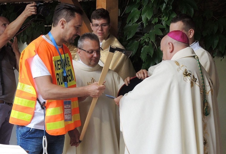 26. Piesza Pielgrzymka Bielsko-Żywiecka na Jasną Górę - Msza św. w Hałcnowie