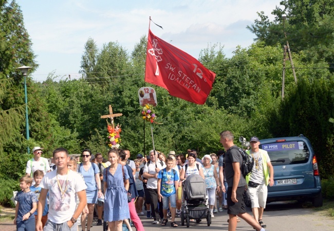 Wyruszyła pielgrzymka radomska na Jasną Górę