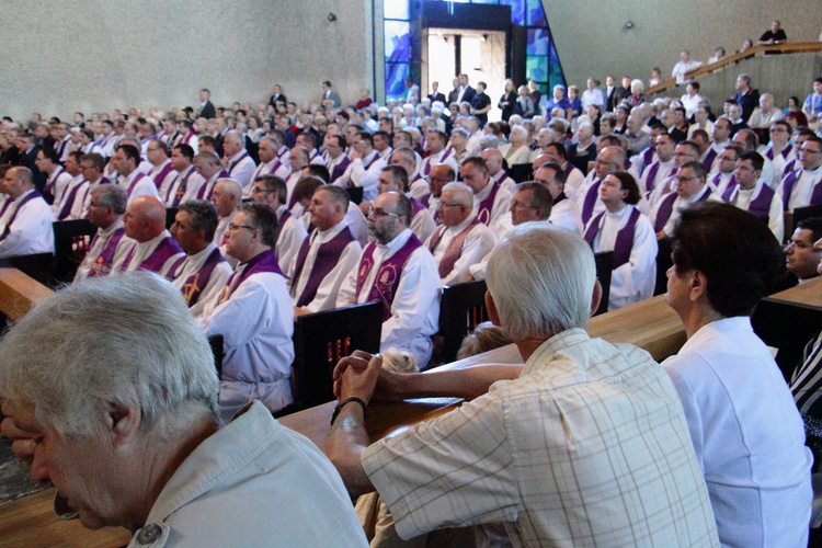 Uroczystości pogrzebowe śp. ks. Marka Leśniaka - Arka Pana