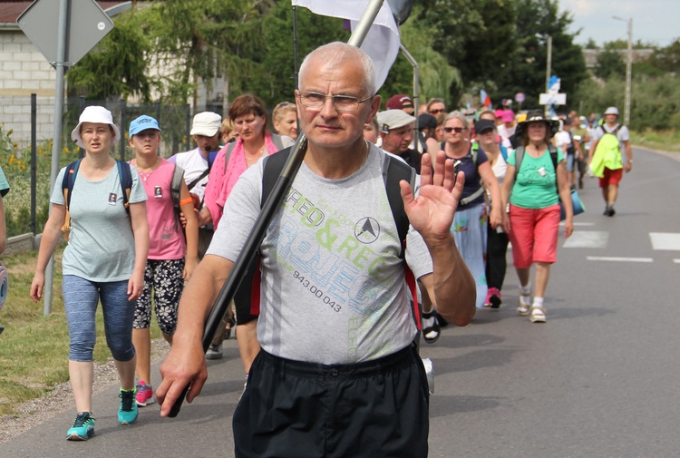 "Siedemnastki" w Lewiczynie. Pielgrzymkowy ślub