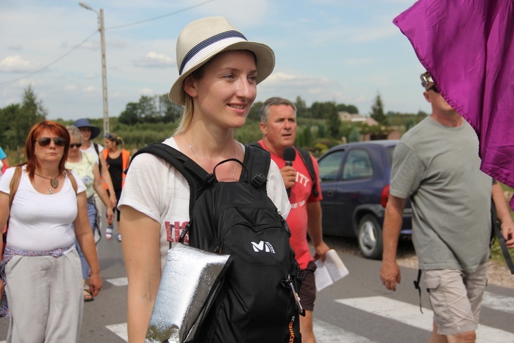 "Siedemnastki" w Lewiczynie. Pielgrzymkowy ślub