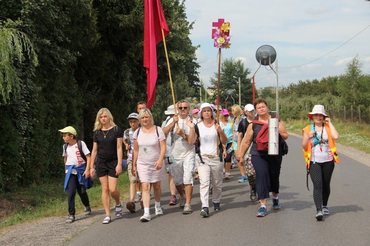 "Siedemnastki" w Lewiczynie. Pielgrzymkowy ślub