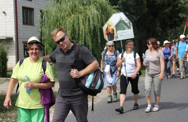 "Siedemnastki" w Lewiczynie. Pielgrzymkowy ślub