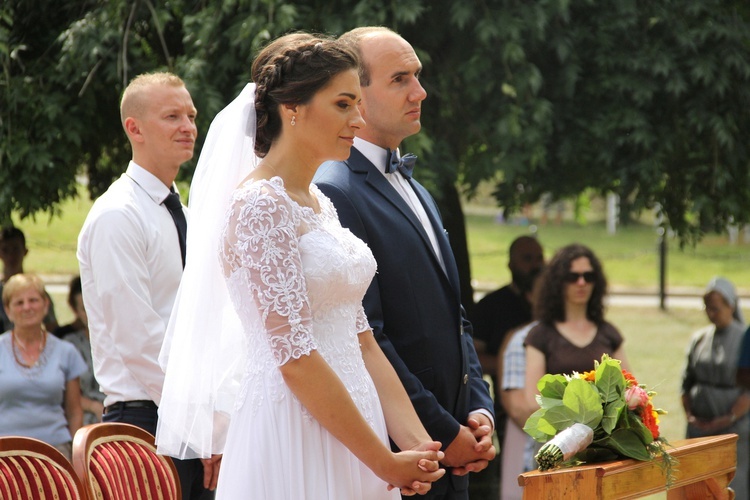 "Siedemnastki" w Lewiczynie. Pielgrzymkowy ślub