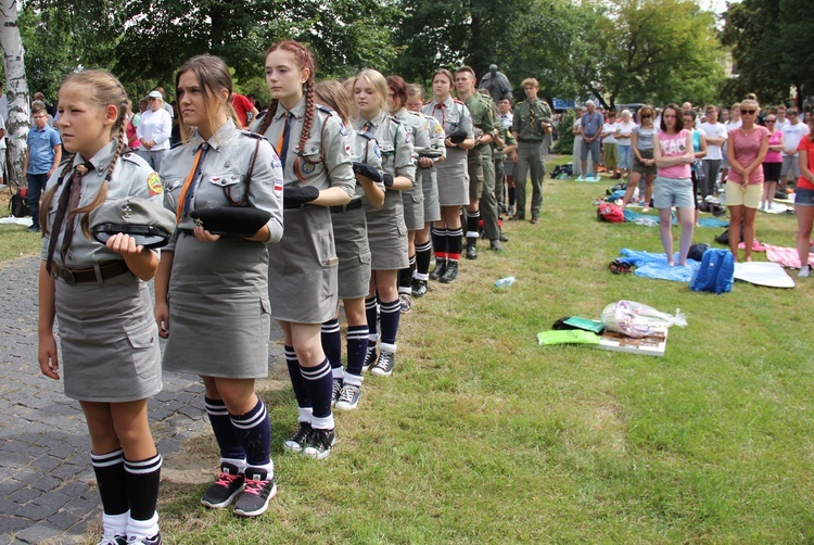 "Siedemnastki" w Lewiczynie. Pielgrzymkowy ślub