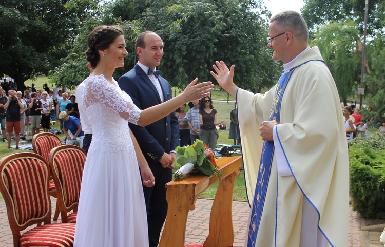 "Siedemnastki" w Lewiczynie. Pielgrzymkowy ślub