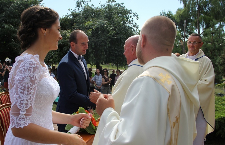 "Siedemnastki" w Lewiczynie. Pielgrzymkowy ślub