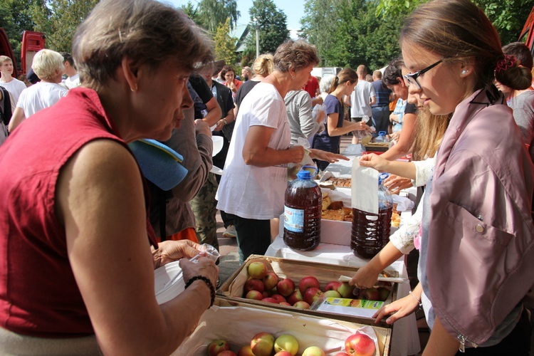 "Siedemnastki" w Lewiczynie. Pielgrzymkowy ślub