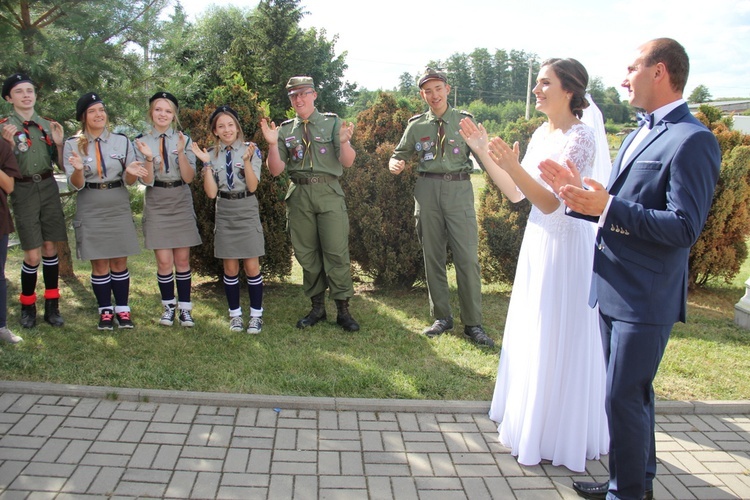 "Siedemnastki" w Lewiczynie. Pielgrzymkowy ślub