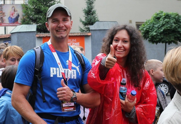 Nawet deszcz nie zabrał oświęcimskim pielgrzymom radości!