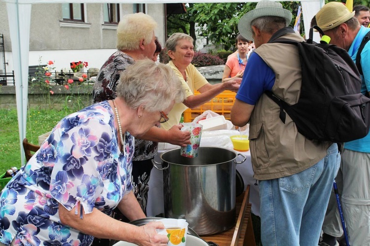 Postój pielgrzymów w Pisarzowicach - 2017