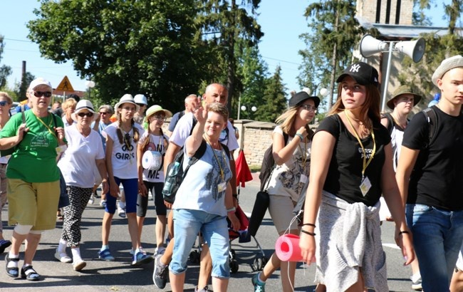 Kolumna skarżyska na szlaku pielgrzymkowym