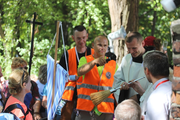 34. pielgrzymka z Oświęcimia na Jasną Górę - w Gołonogu - 2017