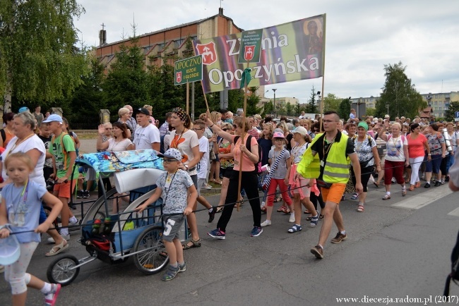 Kolumna opoczyńska w drodze na Jasną Górę