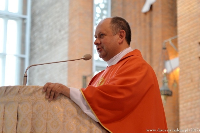 Kolumna opoczyńska w drodze na Jasną Górę