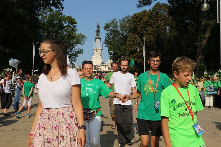 Wejście Pieszej Pielgrzymki Wrocławskiej na Jasną Górę cz.1