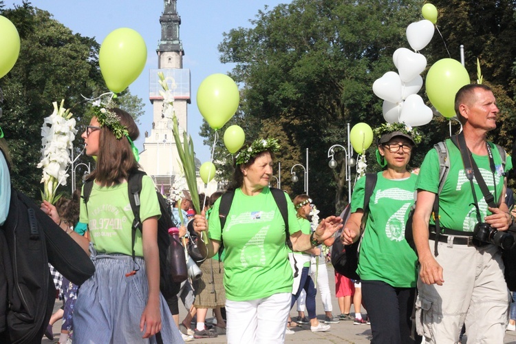 Wejście Pieszej Pielgrzymki Wrocławskiej na Jasną Górę cz. 3