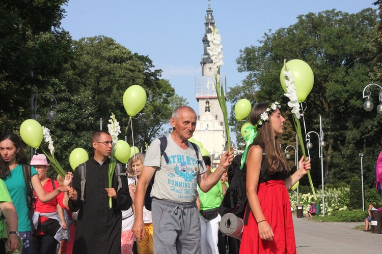 Wejście Pieszej Pielgrzymki Wrocławskiej na Jasną Górę cz. 3