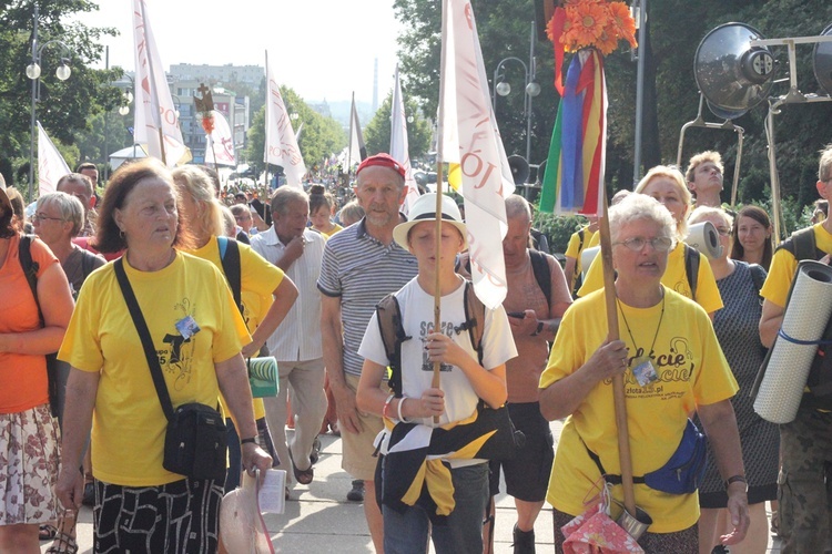 Wejście Pieszej Pielgrzymki Wrocławskiej na Jasną Górę cz. 3