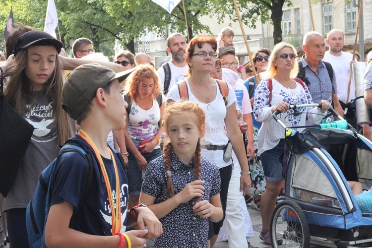 Wejście Pieszej Pielgrzymki Wrocławskiej na Jasną Górę cz. 2