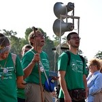 Prezentacja grup i Msza św. pod przewodnictwem bp. Ignacego Deca.