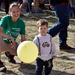 Prezentacja grup i Msza św. pod przewodnictwem bp. Ignacego Deca.