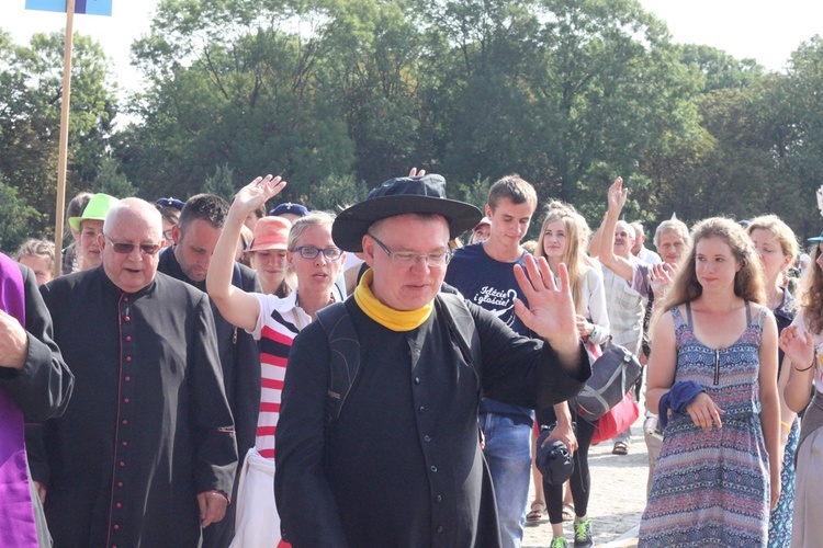 Wejście Pieszej Pielgrzymki Wrocławskiej na Jasną Górę cz. 5 