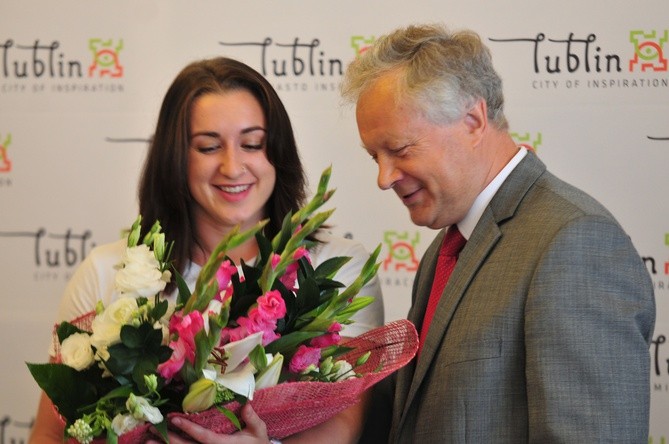 Malwina Kopron zaprezentowała medal Mistrzstw Świata w Lublinie