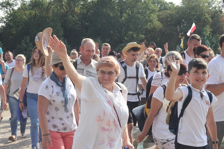 Wejście Pieszej Pielgrzymki Wrocławskiej na Jasną Górę cz. 6