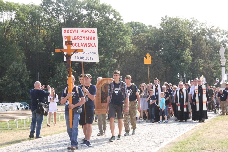 Wejście Pieszej Pielgrzymki Wrocławskiej na Jasną Górę cz. 6